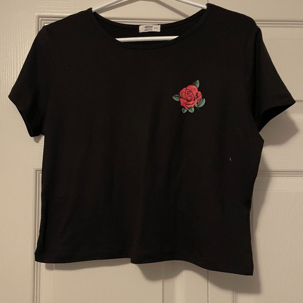 Black Crop top t-shirt from Ardene size L